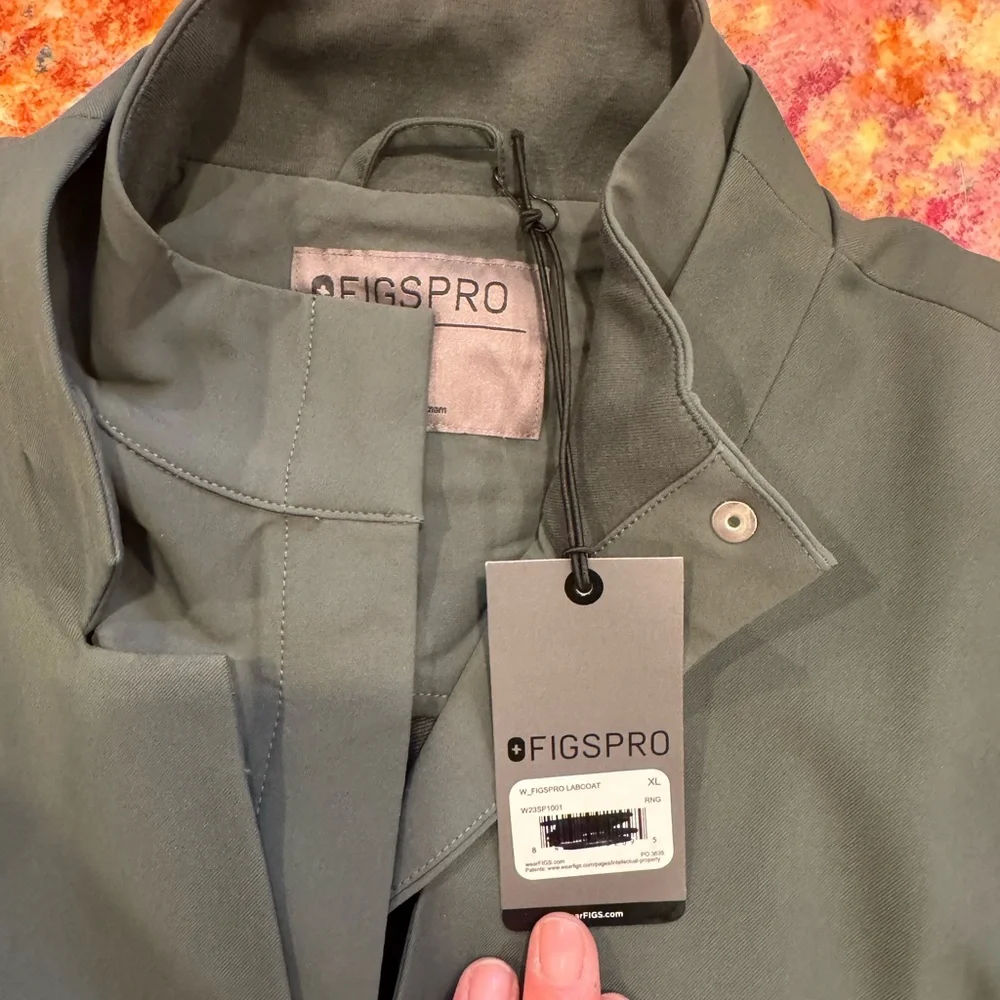FIGS Pro Lab Coat Jacket NWT Olive Gray Longline Utility Coat Size XL - Picture 2 of 2